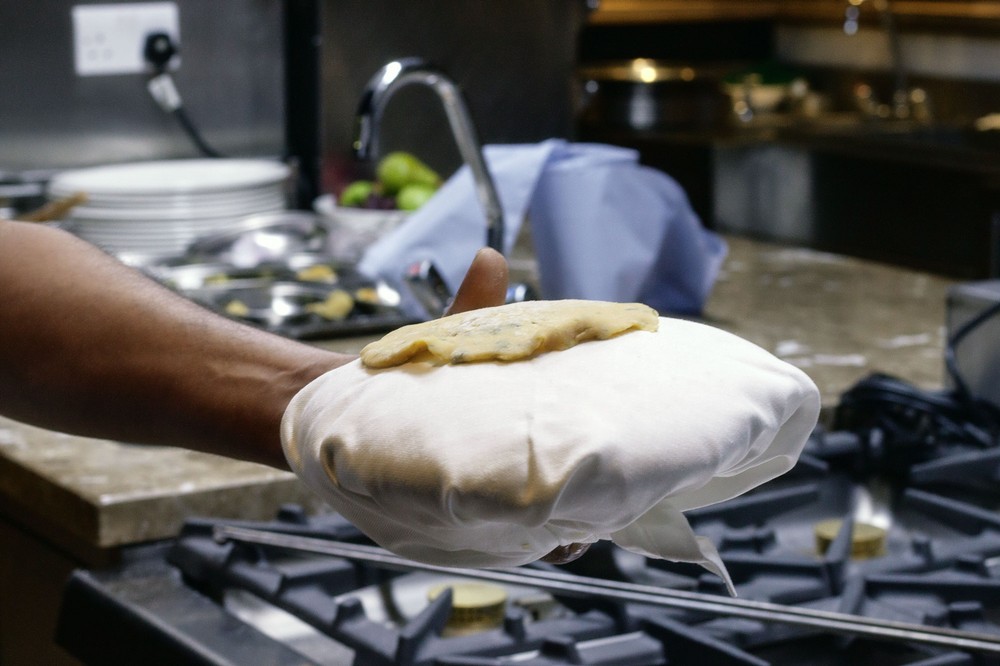 naan-bread-wine-baluchi-london5